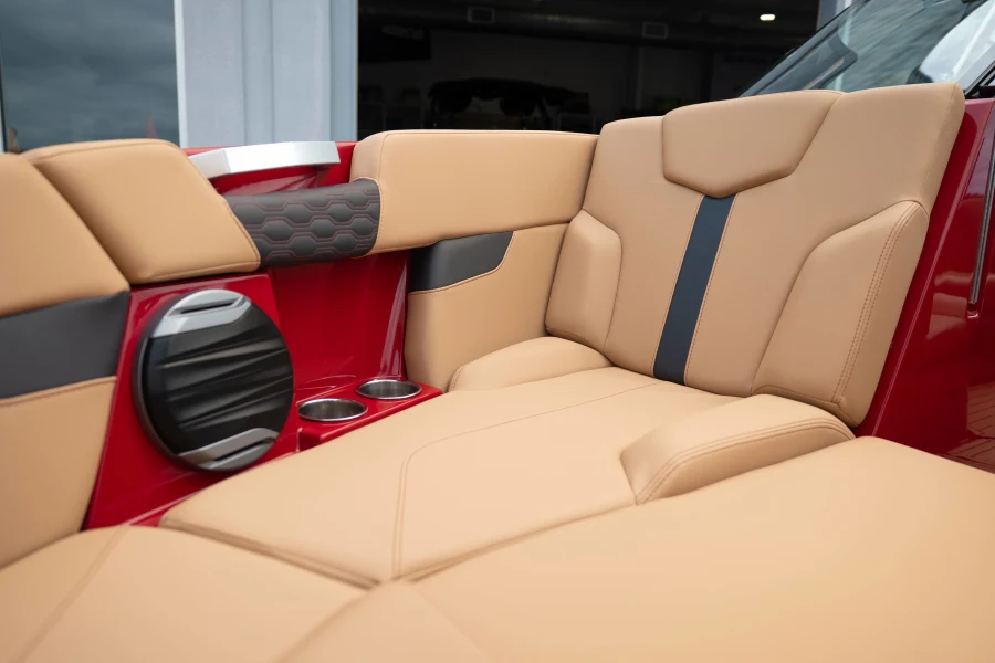 2026-mastercraft-xt23-147976-image16