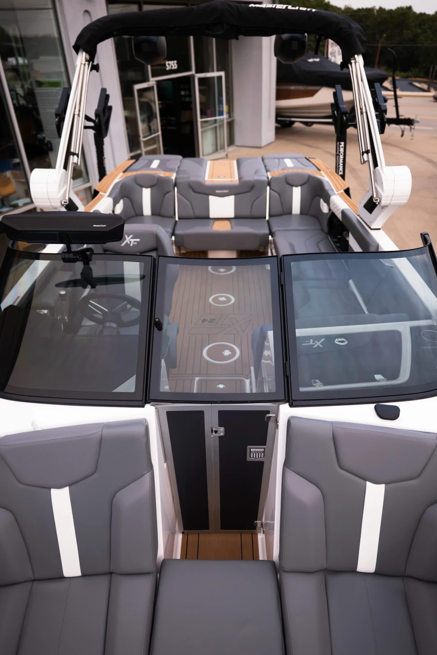 2026-mastercraft-xt24-147977-image21