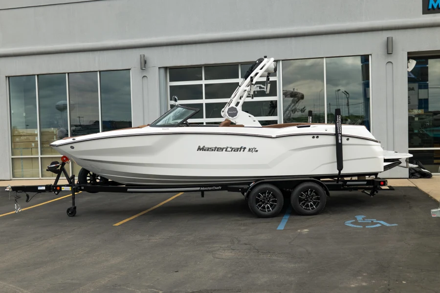 2026-mastercraft-nxt23-147979-image2