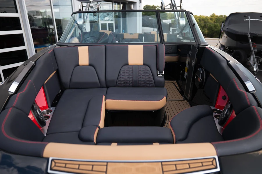 2021-mastercraft-x26-147989-image10
