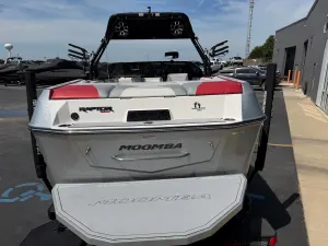 2018-moomba-max-147992-image6