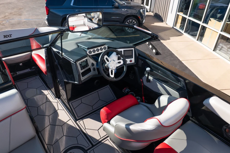 2018-mastercraft-nxt22-147993-image18