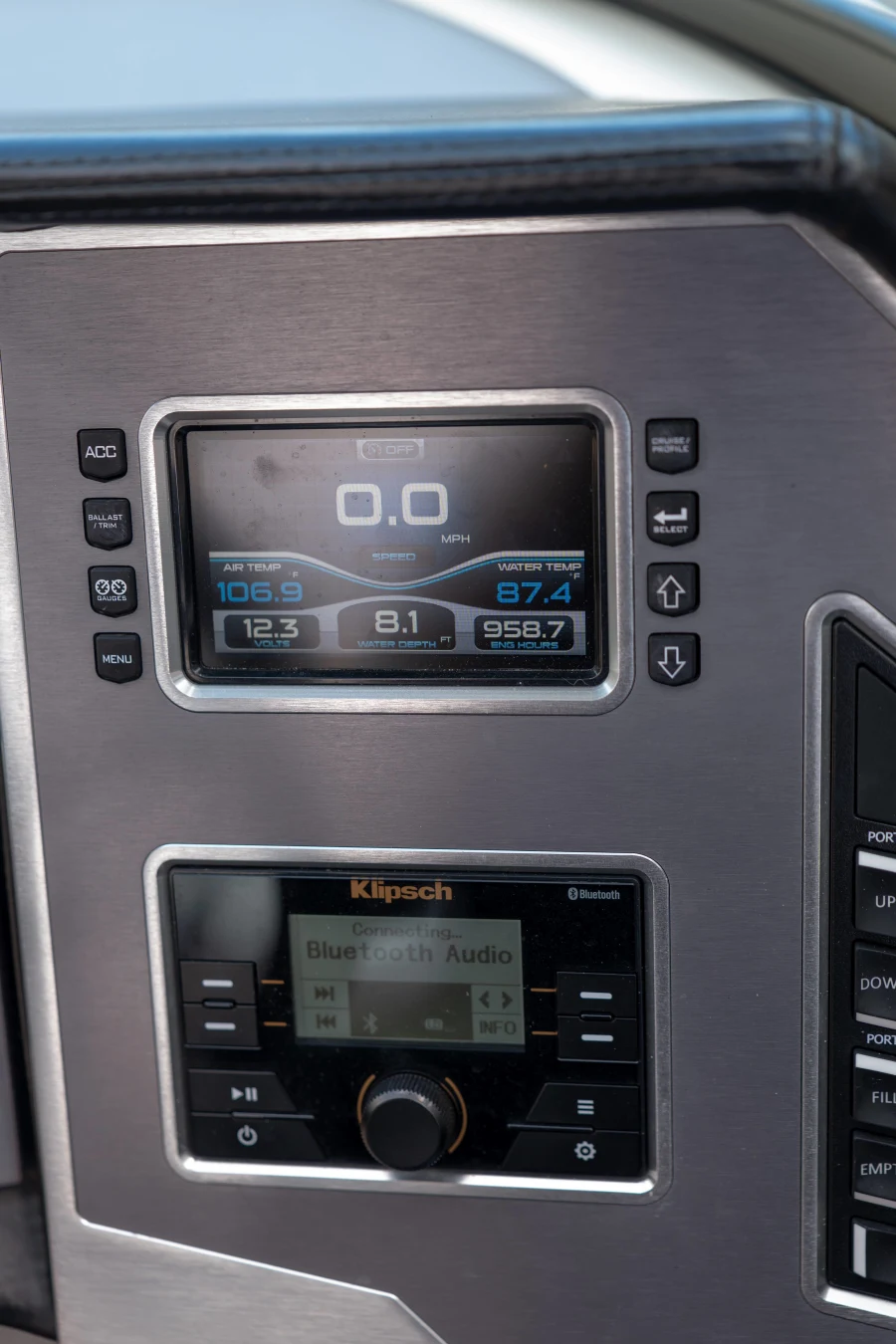 2018-mastercraft-xt21-147994-image24