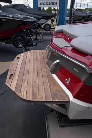 2018-mastercraft-xt21-147994-image30