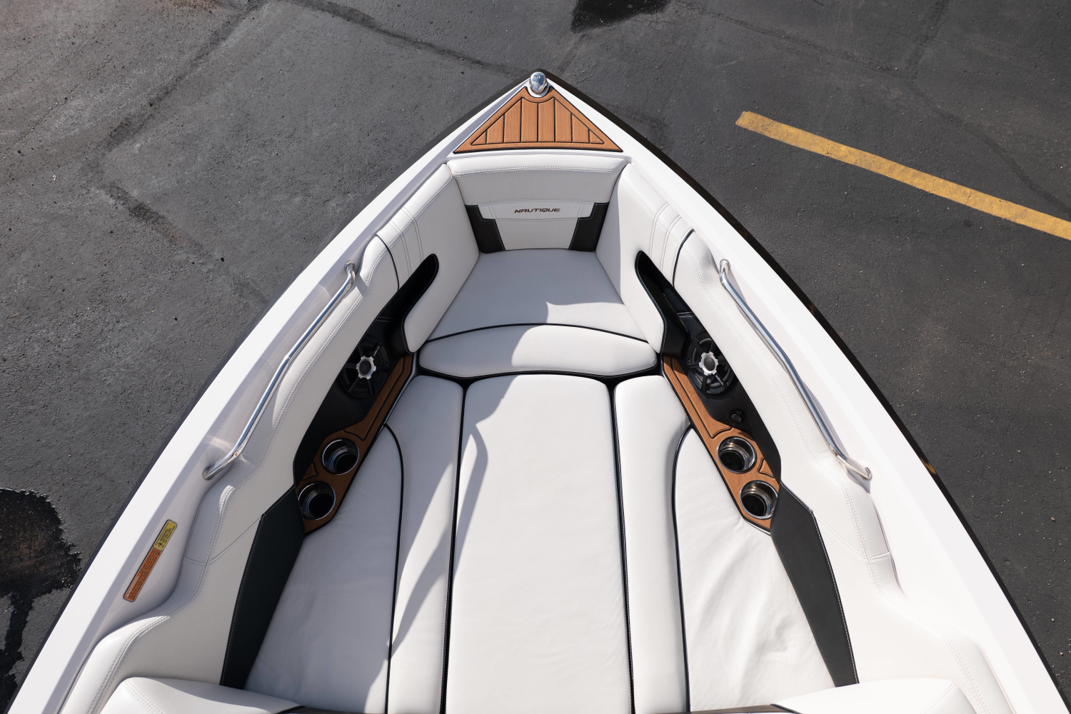 2016 Nautique 230