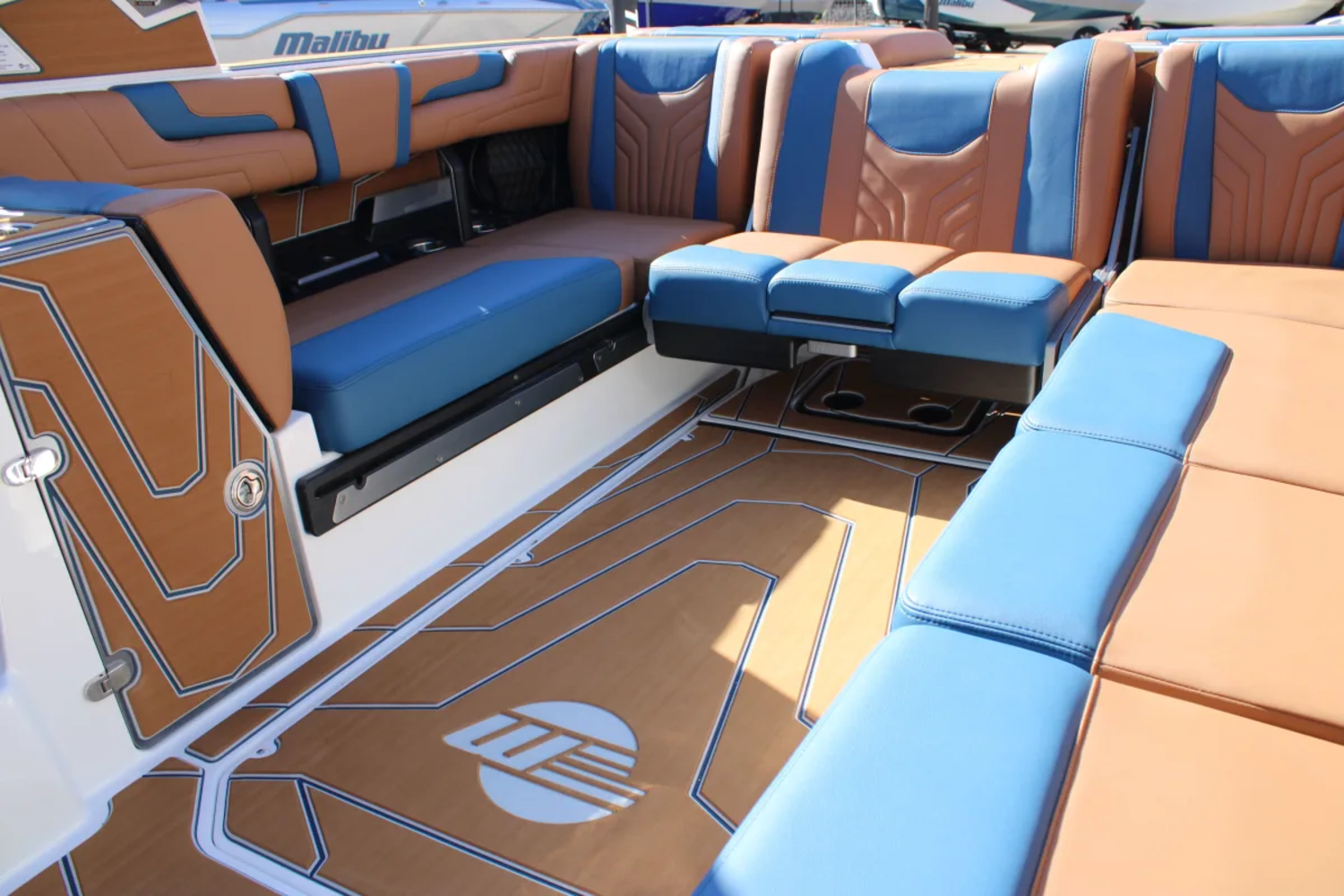 2026 Malibu 25 LSV