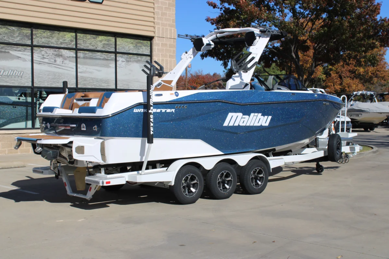 2026 Malibu 25 LSV