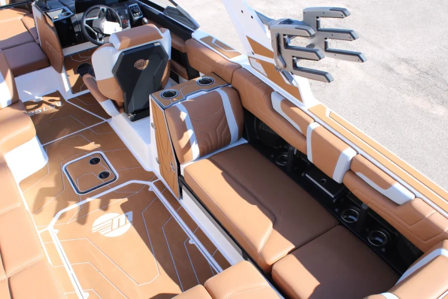 2027-malibu-wakesetter-25-lsv-148000-image12.webp