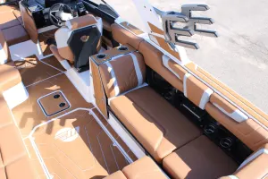 2027-malibu-wakesetter-25-lsv-148000-image12.webp