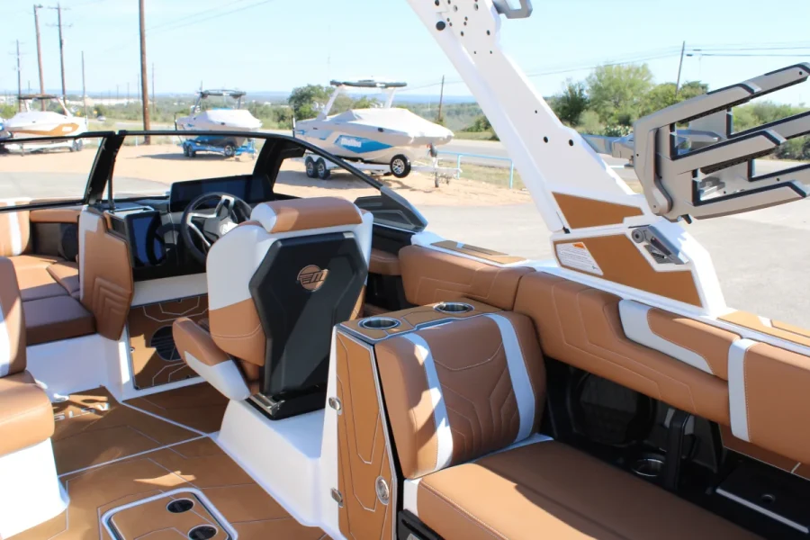 2027-malibu-wakesetter-25-lsv-148000-image14.webp