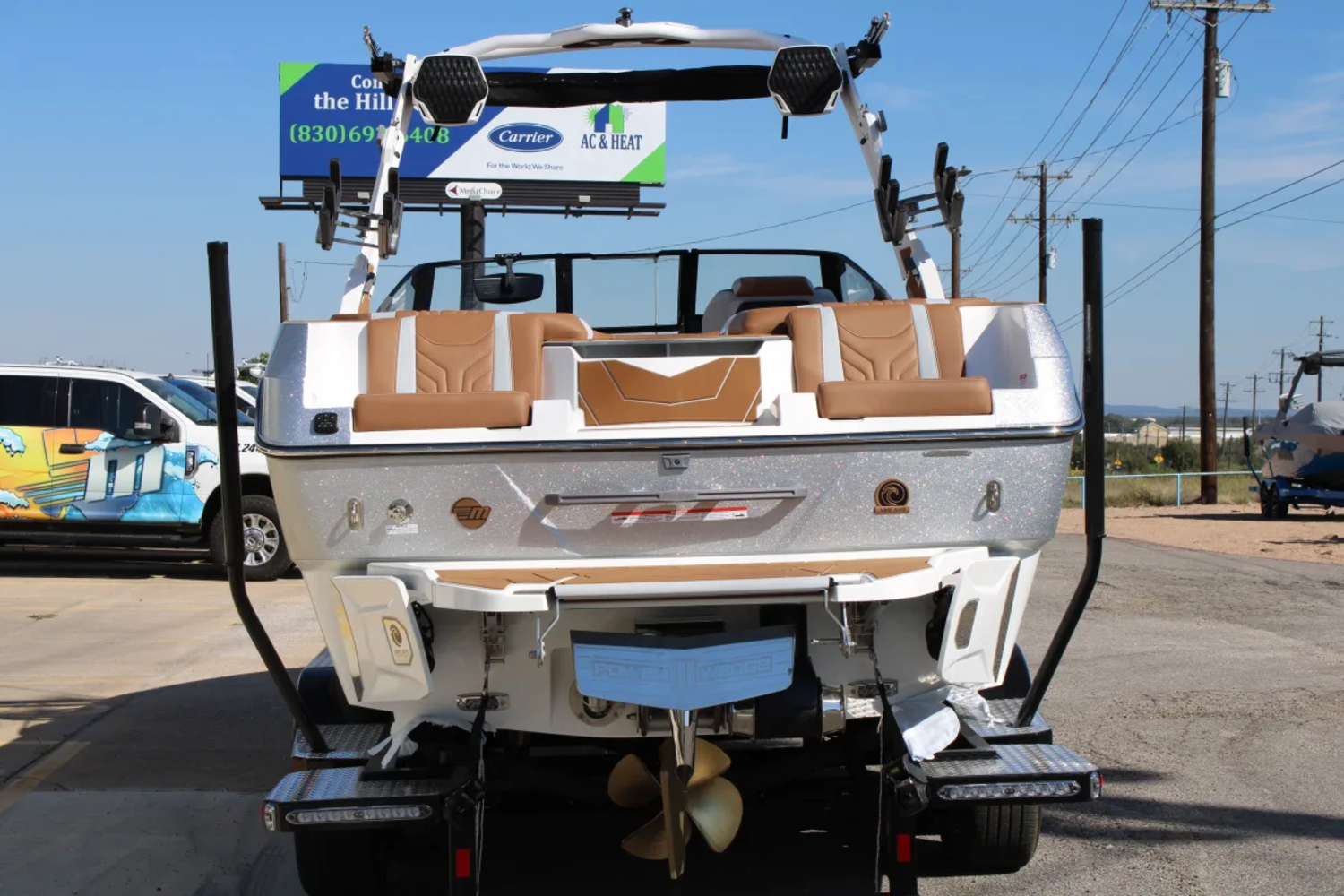 2027 Malibu 25 LSV