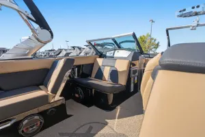 2020-mastercraft-x24-148002-image11.webp