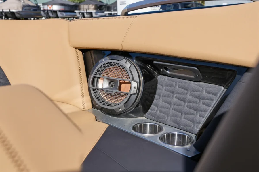 2020-mastercraft-x24-148002-image12.webp
