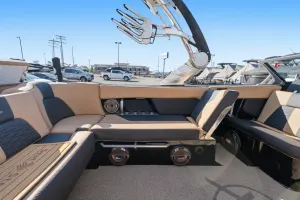 2020-mastercraft-x24-148002-image23.webp