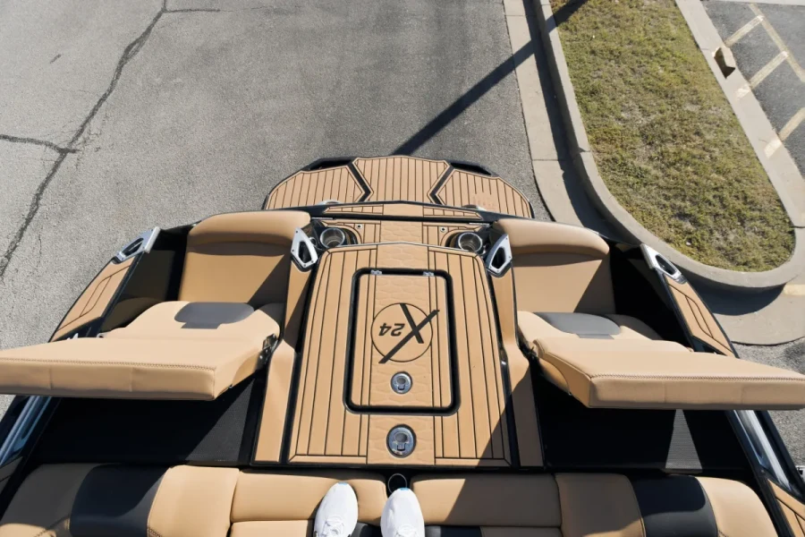 2020-mastercraft-x24-148002-image27.webp