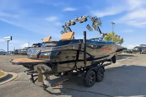 2020-mastercraft-x24-148002-image4.webp