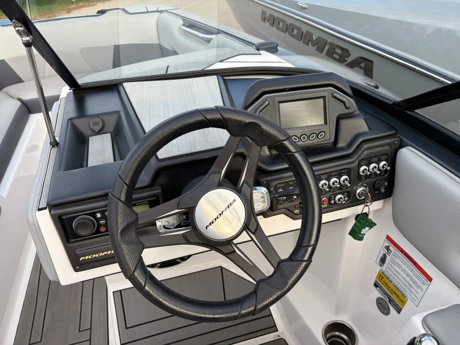 2019 MOOMBA MAX
