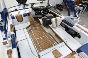 2017-nautique-g23-148019-image10