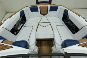 2017-nautique-g23-148019-image13