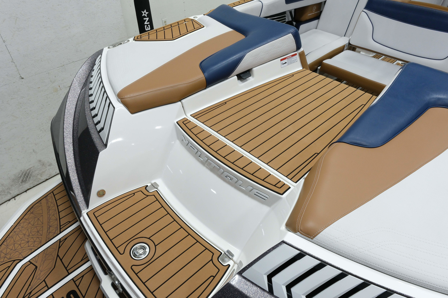 2017 Nautique G23