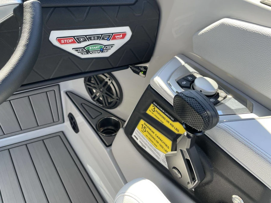 2027-nautique-gs22-148020-image24