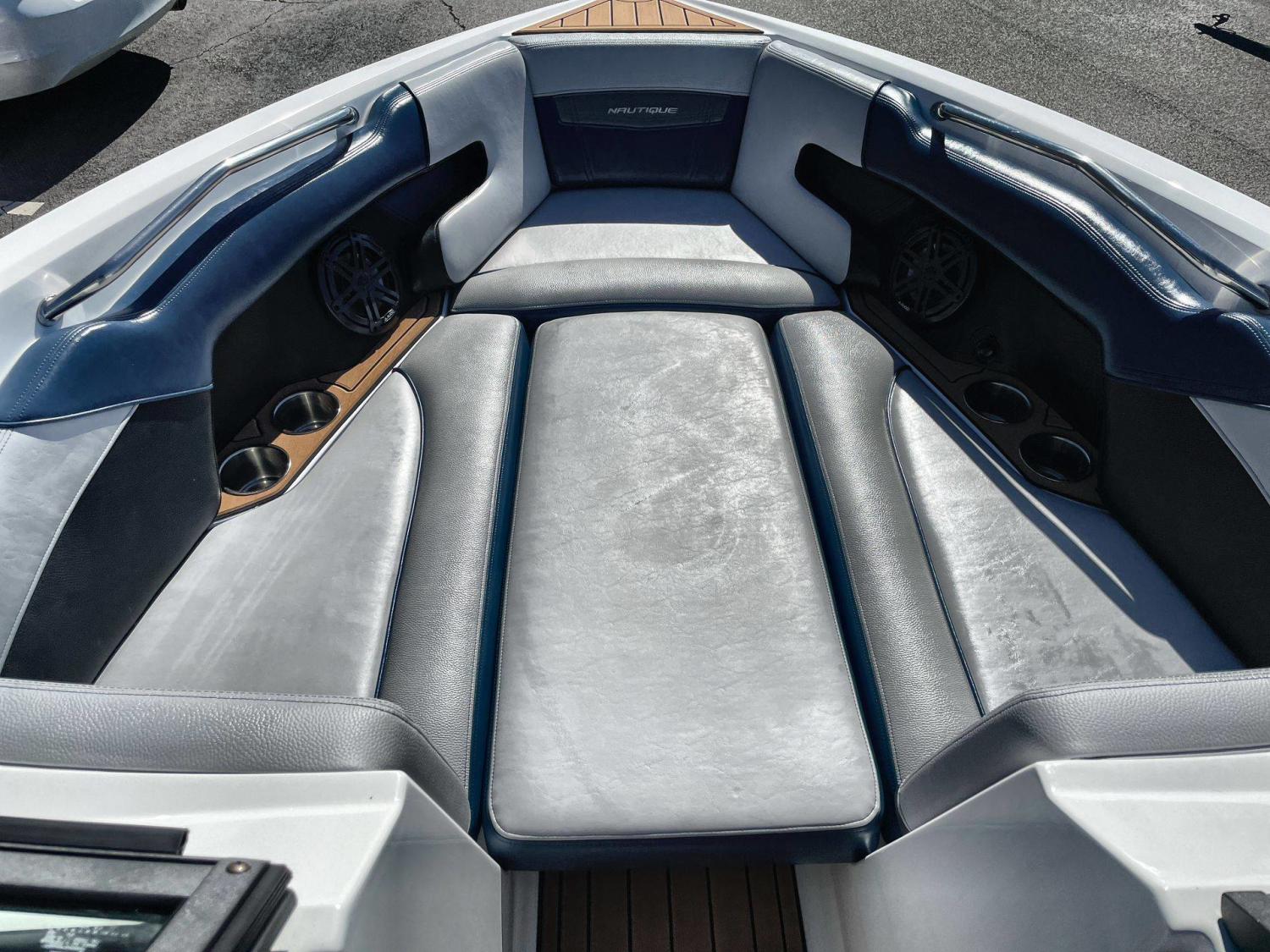 2021 Nautique Super Air Nautique 230