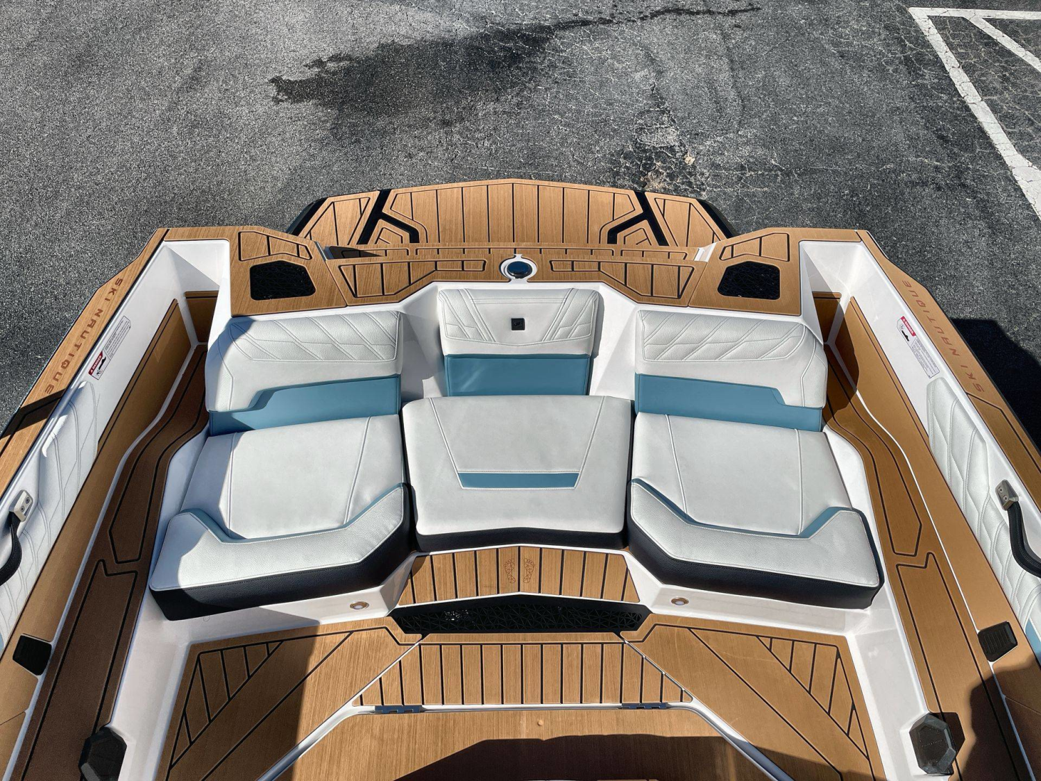 2027 Nautique Ski
