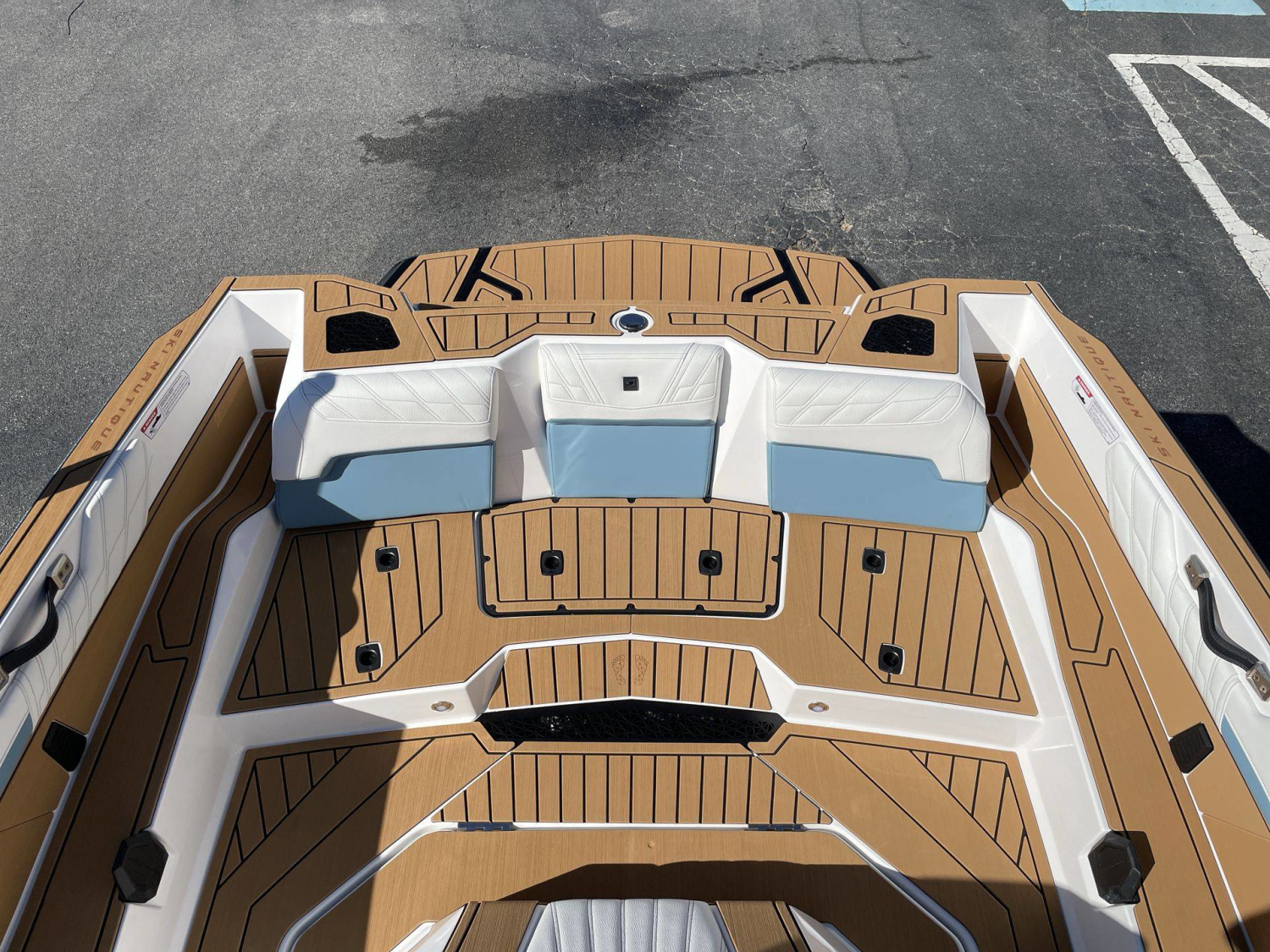 2027 Nautique Ski