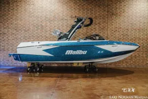 2027-malibu-wakesetter-23-lsv-148032-image1
