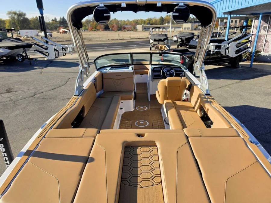 2026-mastercraft-nxt23-148034-image7