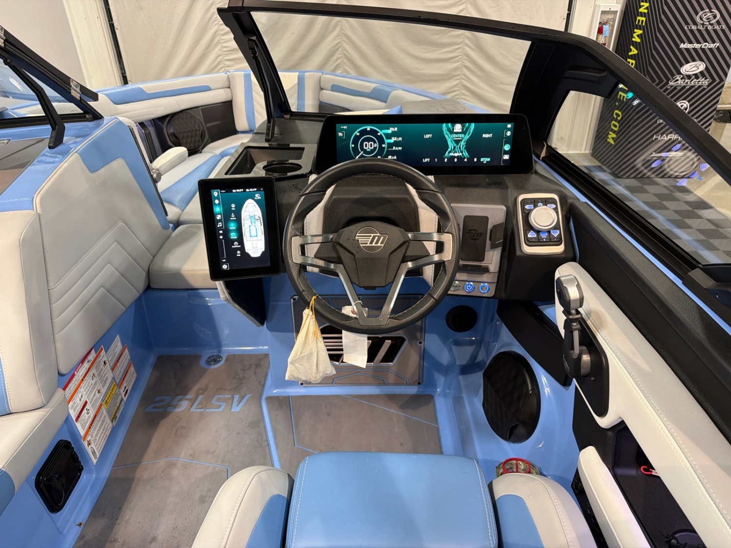 2025 Malibu 25 LSV