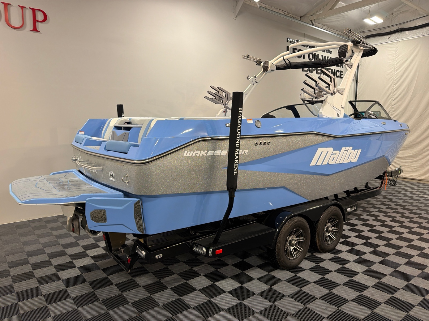 2025 Malibu 25 LSV
