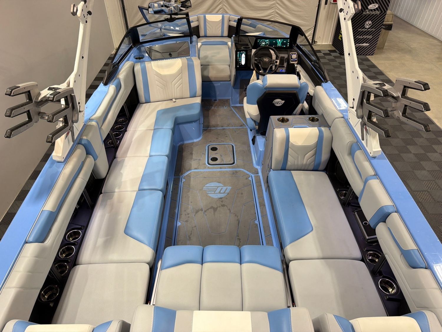 2025 Malibu 25 LSV