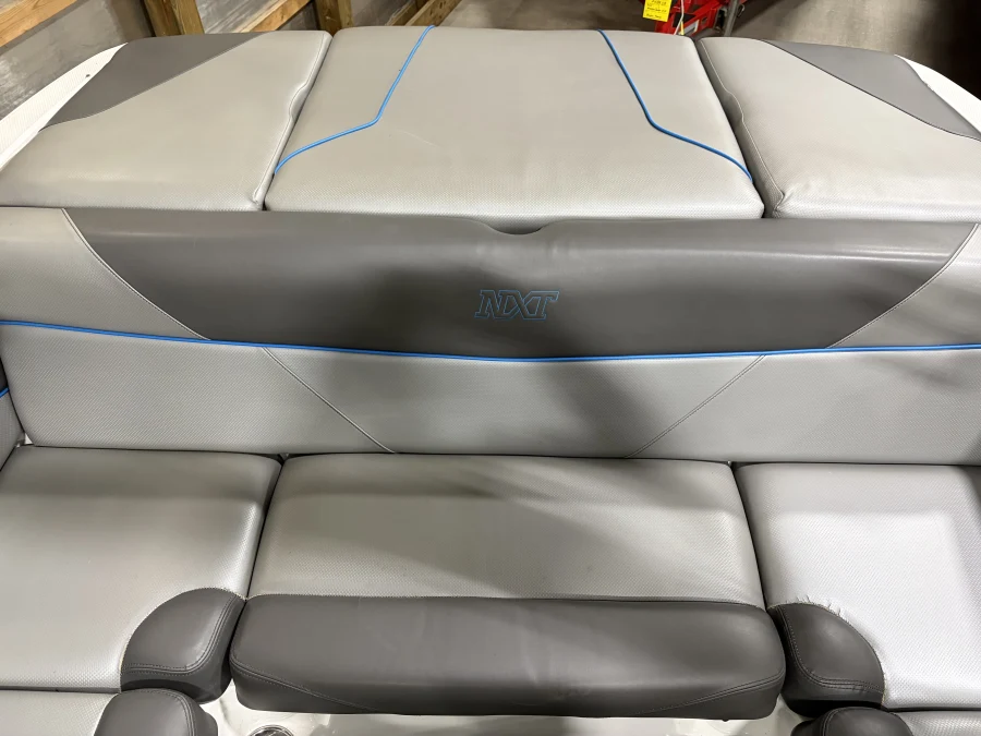 2019-mastercraft-nxt20-148040-image10