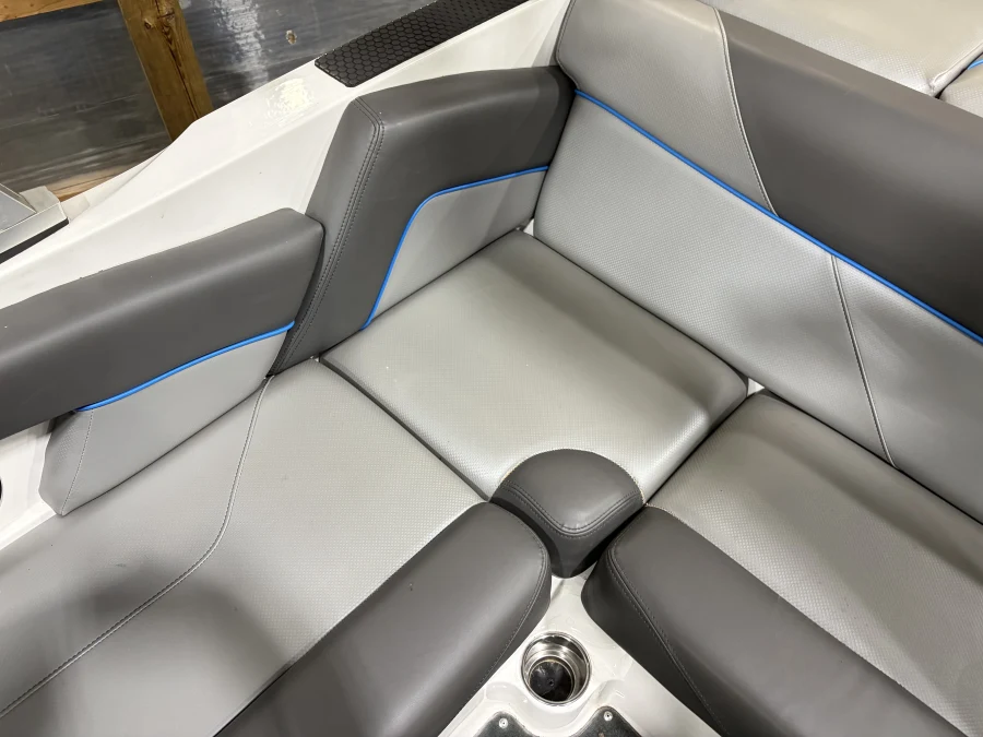 2019-mastercraft-nxt20-148040-image11
