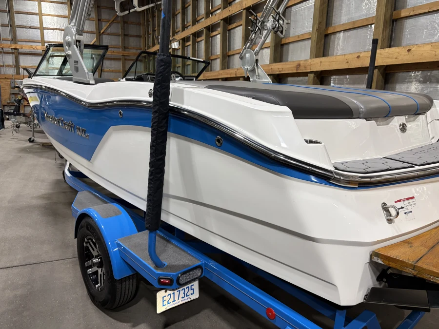 2019-mastercraft-nxt20-148040-image23