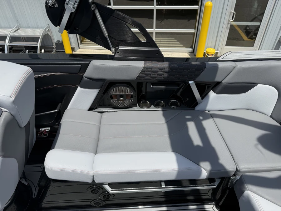 2023-mastercraft-xt22-148041-image13