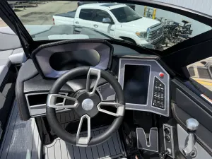 2023-mastercraft-xt22-148041-image15