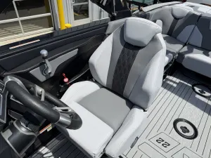 2023-mastercraft-xt22-148041-image16