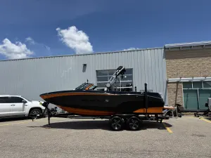 2023-mastercraft-xt22-148041-image1