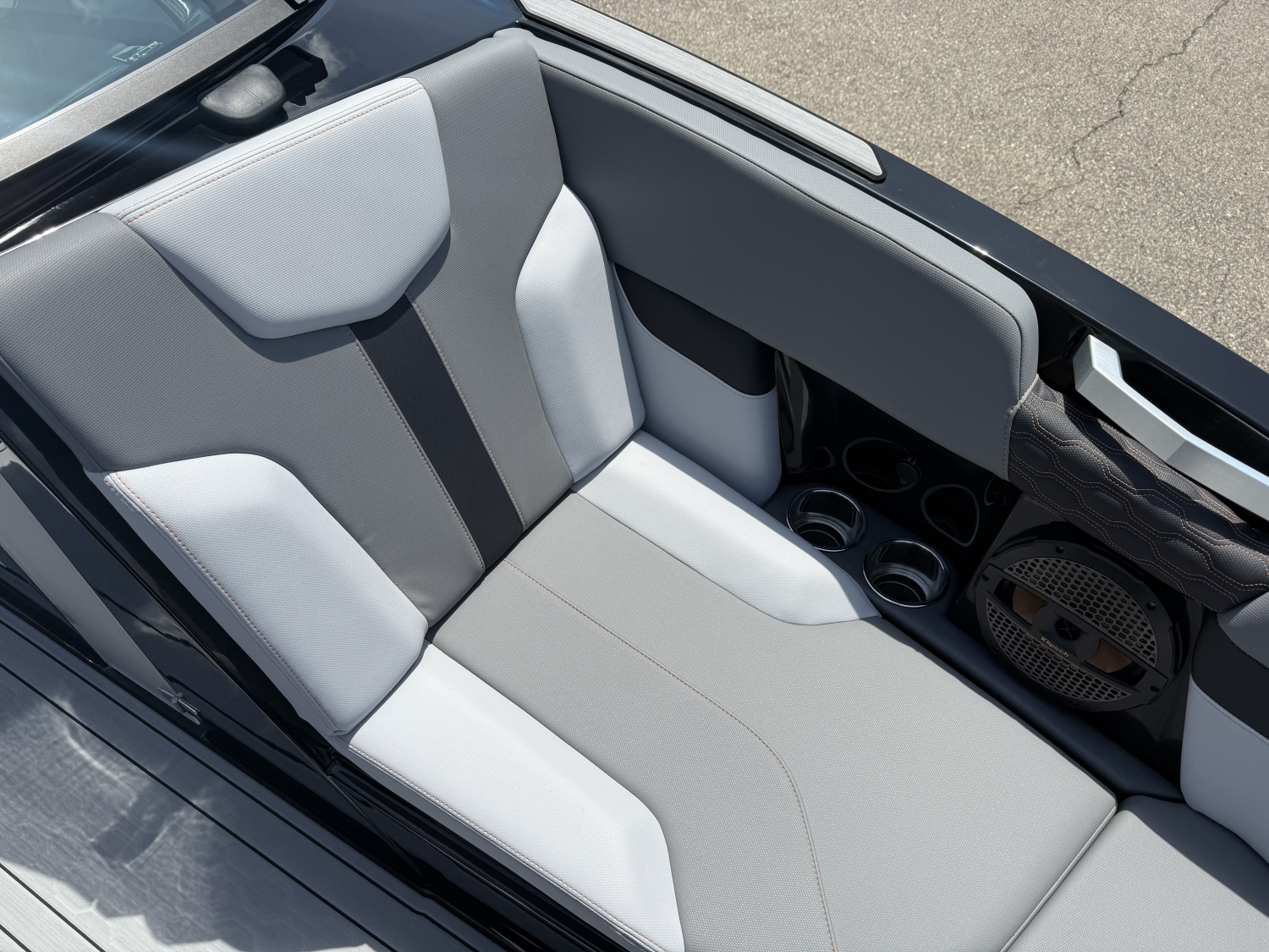 2023 MasterCraft XT22