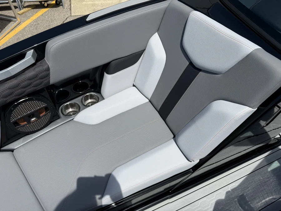 2023-mastercraft-xt22-148041-image24