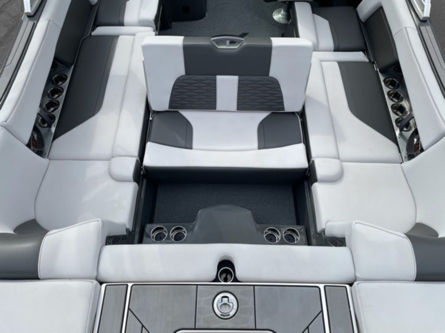 2021 Mastercraft X24