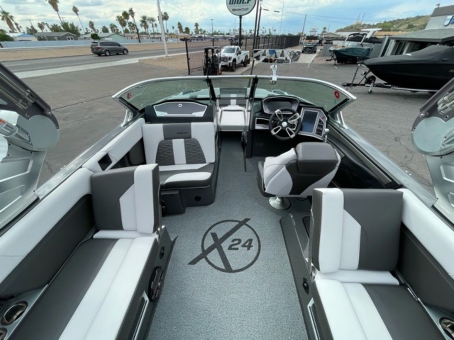 2021 Mastercraft X24