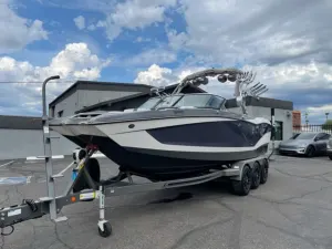 2021-mastercraft-x24-148043-image2