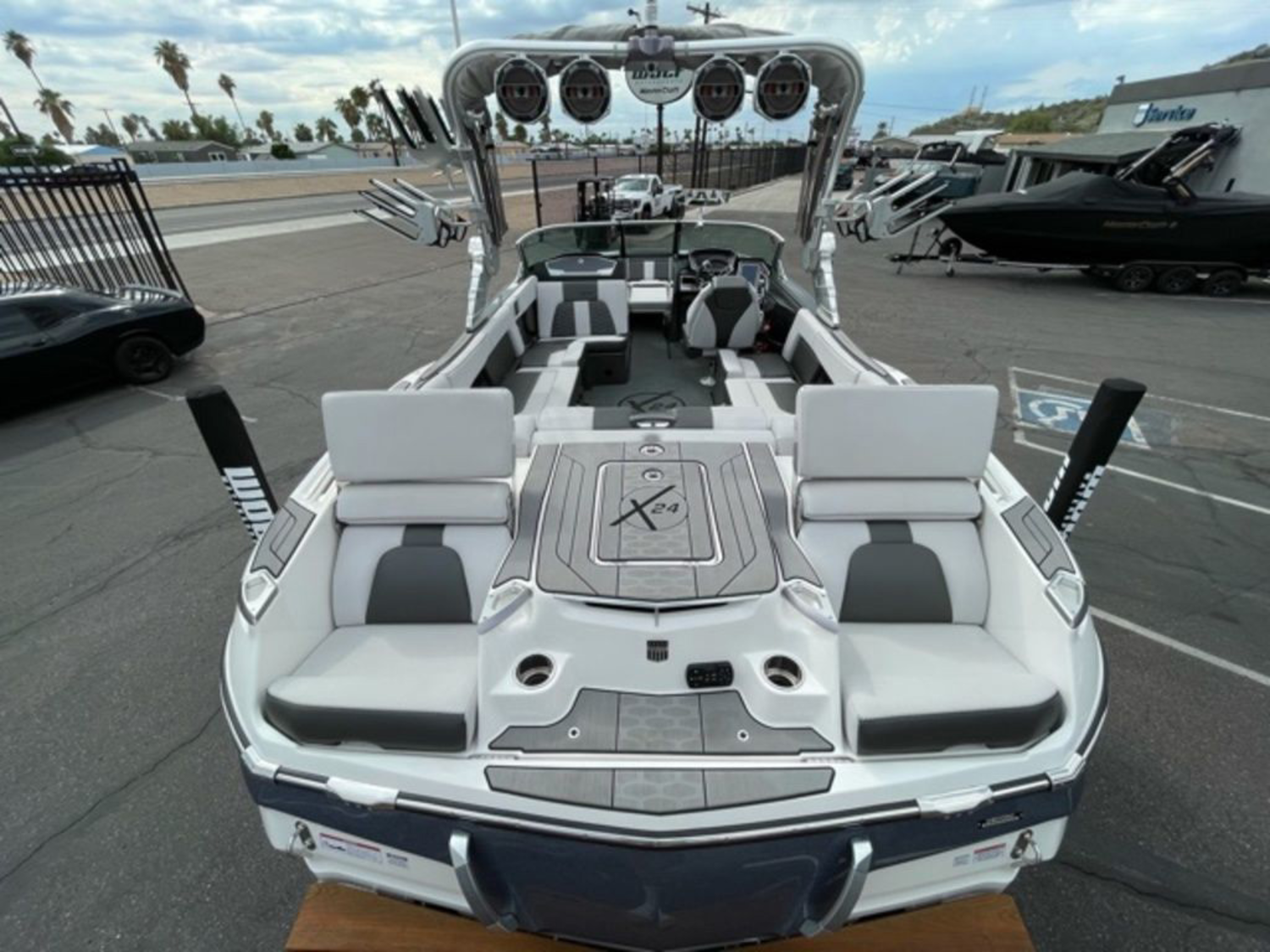 2021 Mastercraft X24
