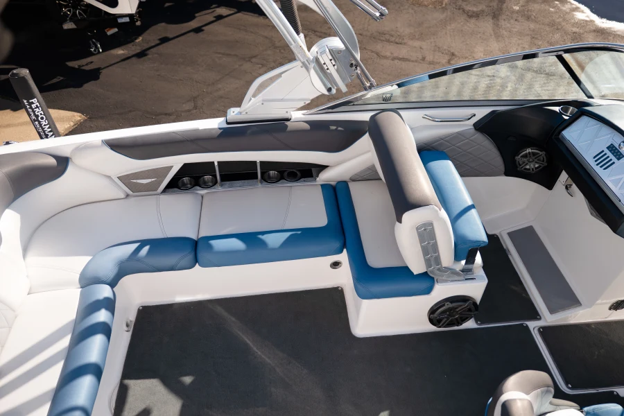 2012-mastercraft-x55-148045-image17