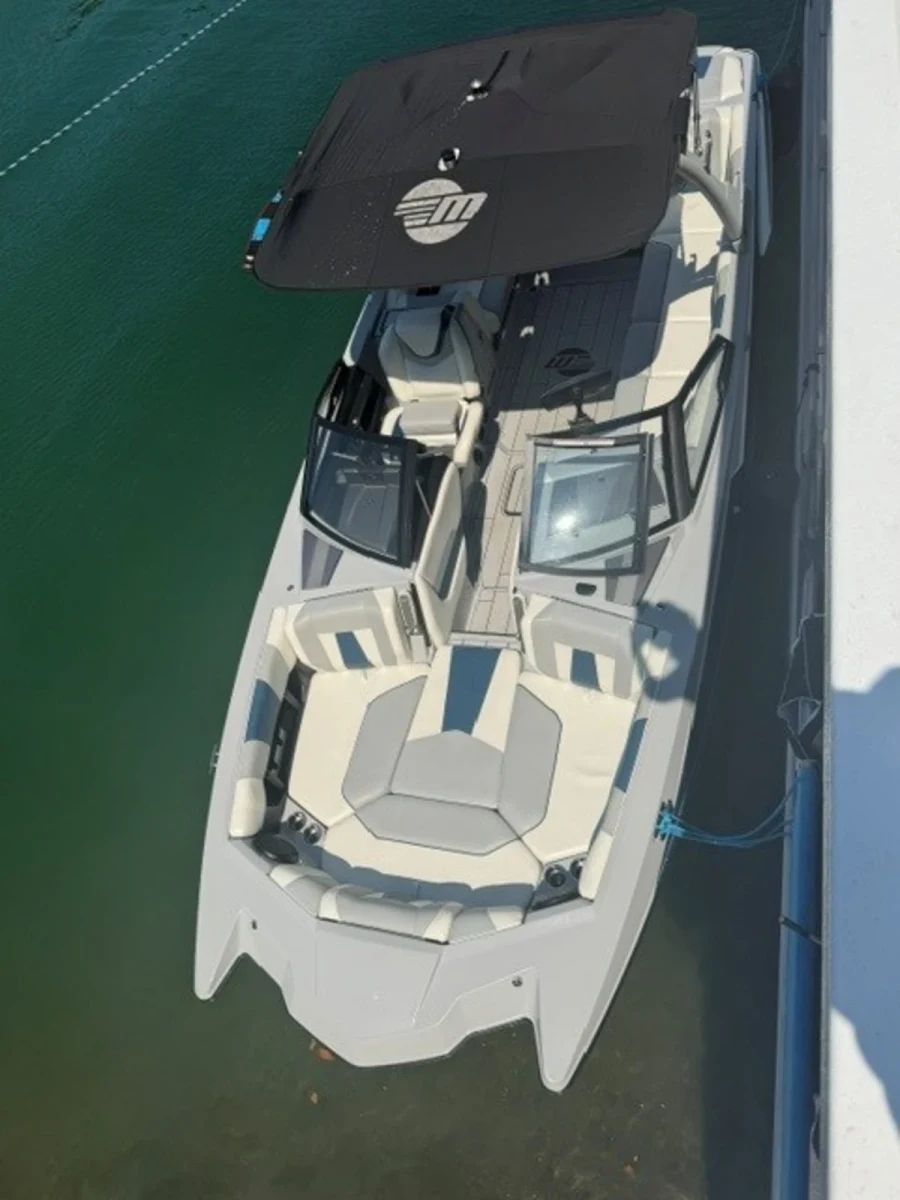 2022-malibu-wakesetter-24-mxz-148049-image1.webp