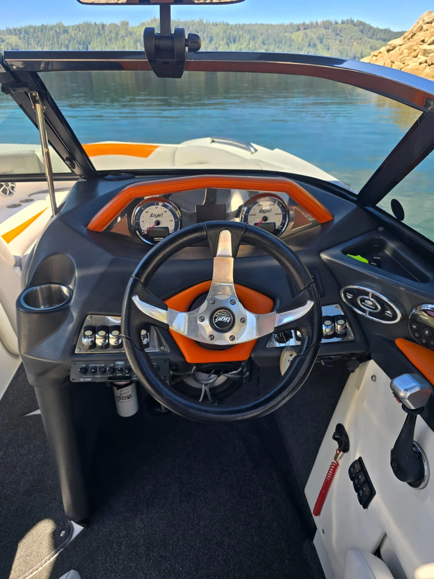 2009 Tige Boats RZ4