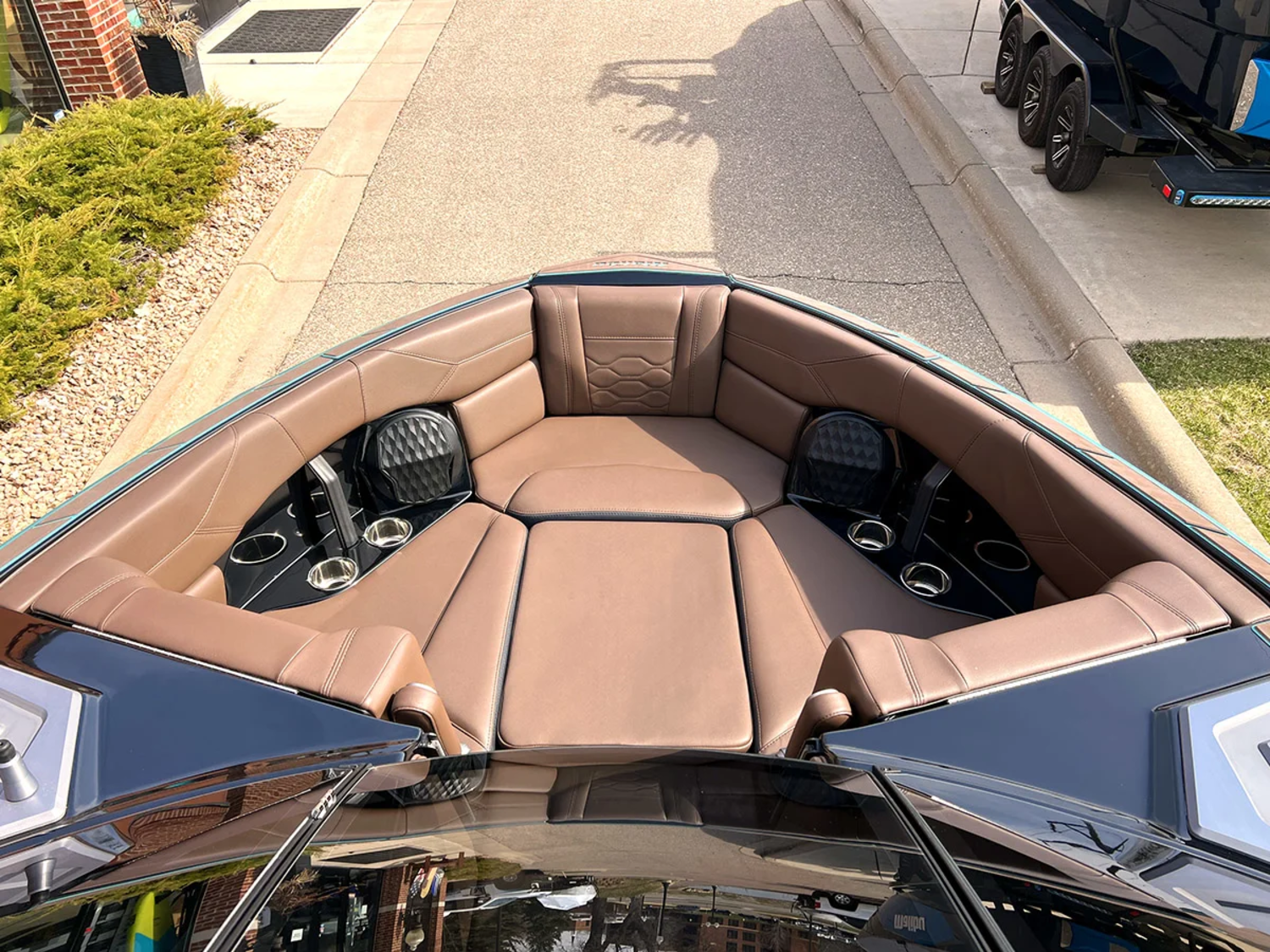 2026 Malibu 23 LSV